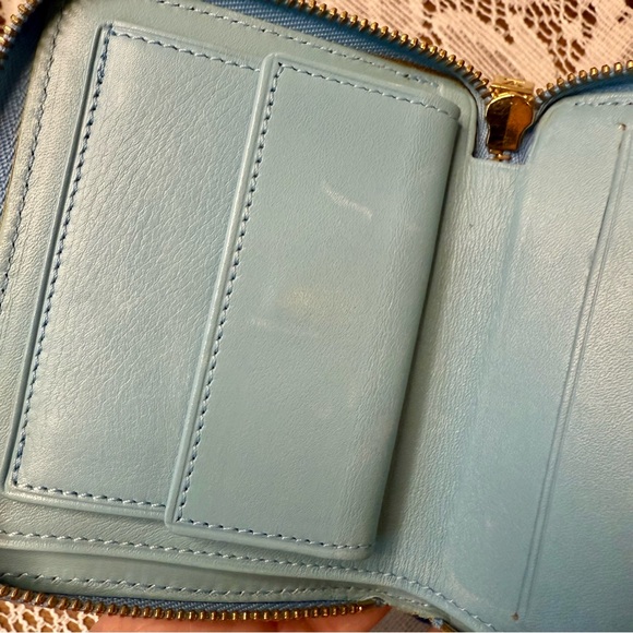 Louis Vuitton Lime Green Vernis Zip Wallet - Picture 8 of 16